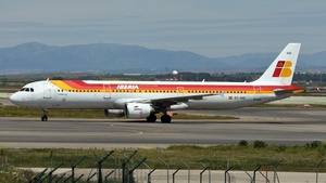 Photo of EC-HUI - Airbus A321-212 operated by Iberia