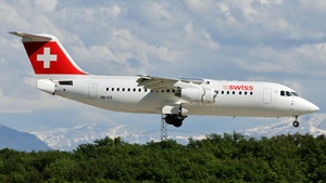 Photo of HB-IXS - British Aerospace Avro RJ100 operated by Swiss International Air Lines