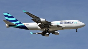 Photo of EC-KQC - Boeing 747-412 operated by Pullmantur Air