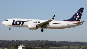 Photo of SP-LYB - Boeing 737 MAX 8 operated by LOT Polish Airlines