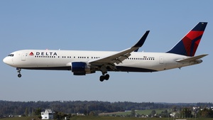 Photo of N196DN - Boeing 767-332(ER) operated by Delta Air Lines