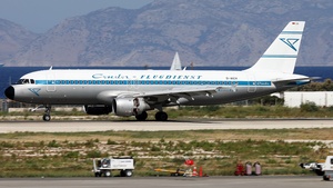 Photo of D-AICH - Airbus A320-212 operated by Condor