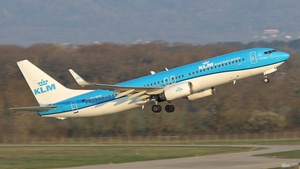 Photo of PH-BXM - Boeing 737-8K2 operated by KLM Royal Dutch Airlines