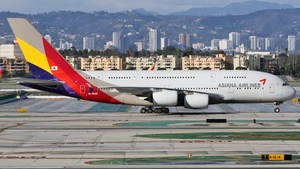 Photo of HL7626 - Airbus A380-841 operated by Asiana Airlines