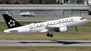 Photo of D-AILT - Airbus A319-114 operated by Lufthansa CityLine
