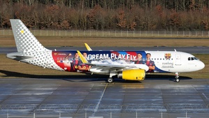 Photo of EC-MQE - Airbus A320-232 operated by Vueling