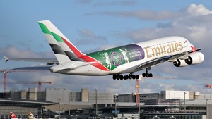 Photo of A6-EOE - Airbus A380-861 operated by Emirates