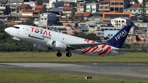 Photo with serial 25215 - Boeing 737-330(SF)
