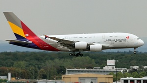 Photo of HL7640 - Airbus A380-841 operated by Asiana Airlines