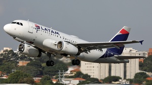 Photo with serial 4563 - Airbus A319-132