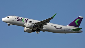 Photo of CC-AZL - Airbus A320-251N operated by Sky Airline