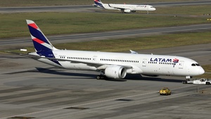 Photo of CC-BGF - Boeing 787-9 Dreamliner operated by LATAM Airlines