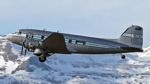 Photo of N8336C - Douglas DC-3 operated by Private