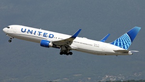 Photo of N641UA - Boeing 767-322(ER) operated by United Airlines