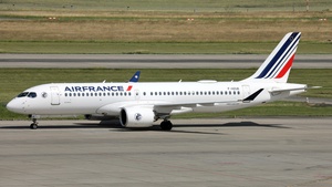 Photo of F-HZUE - Airbus A220-300 operated by Air France