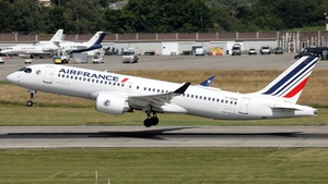 Photo of F-HZUK - Airbus A220-300 operated by Air France