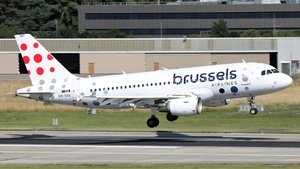 Photo with serial 2230 - Airbus A319-111
