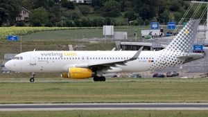 Photo of EC-MVD - Airbus A320-232 operated by Vueling
