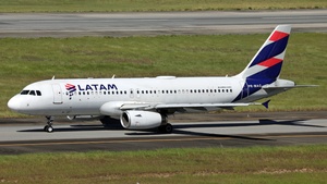Photo of PR-MAG - Airbus A320-232 operated by LATAM Airlines Brasil