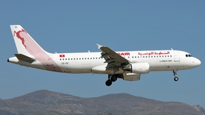 Photo of TS-ITC - Airbus A320-214 operated by Tunisair