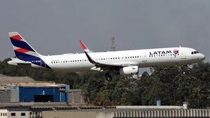 Photo of PT-MXM - Airbus A321-231 operated by LATAM Airlines Brasil