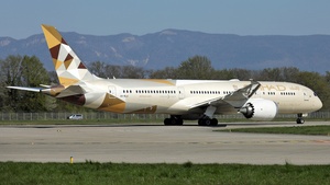 Photo of A6-BLA - Boeing 787-9 Dreamliner operated by Etihad Airways