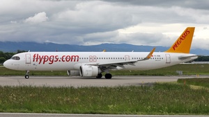 Photo of TC-RDE - Airbus A321-251NX operated by Pegasus Airlines