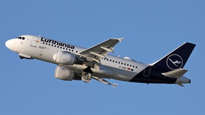 Photo of D-AIBE - Airbus A319-112 operated by Lufthansa