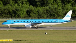 Photo of PH-NXF - Embraer ERJ-195-E2 operated by KLM Cityhopper