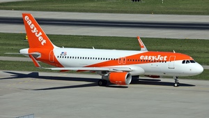 Photo of OE-IZF - Airbus A320-214 operated by easyJet Europe