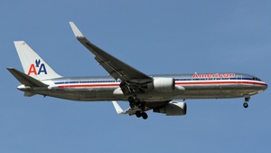 Photo with serial 25451 - Boeing 767-323(ER)