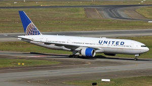 Photo of N797UA - Boeing 777-222(ER) operated by United Airlines