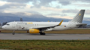 Photo of EC-MFL - Airbus A320-232 operated by Vueling