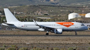 Photo of OE-IBS - Airbus A320-214 operated by easyJet Europe
