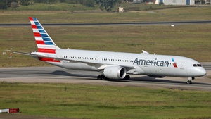 Photo of N829AN - Boeing 787-9 Dreamliner operated by American Airlines