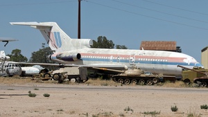 Photo of N7004U - Boeing 727-22 operated by United Airlines