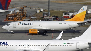Photo of PR-SDL - Boeing 737-3S3(SF) operated by Sideral Linhas Aéreas