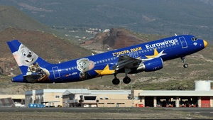 Photo of D-ABDQ - Airbus A320-214 operated by Eurowings