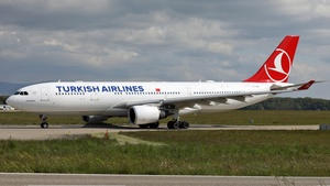 Photo of TC-JNA - Airbus A330-203 operated by Turkish Airlines