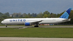 Photo of N76062 - Boeing 767-424(ER) operated by United Airlines