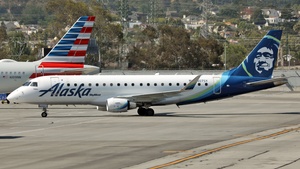 Photo of N407SY - Embraer ERJ-175LR operated by Alaska Airlines (opb Skywest Airlines)