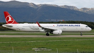 Photo of TC-JSM - Airbus A321-231 operated by Turkish Airlines