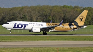 Photo of SP-LVK - Boeing 737 MAX 8 operated by LOT Polish Airlines