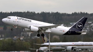 Photo of D-AIZE - Airbus A320-214 operated by Lufthansa