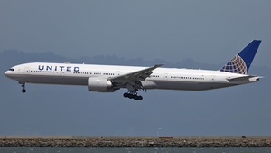 Photo of N2142U - Boeing 777-322(ER) operated by United Airlines