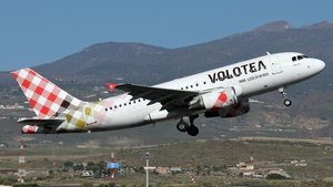 Photo of EC-MUT - Airbus A319-111 operated by Volotea