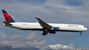 Photo of N826MH - Boeing 767-432(ER) operated by Delta Air Lines