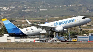 Photo of D-AIUZ - Airbus A320-214 operated by Discover Airlines