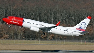 Photo of LN-NIQ - Boeing 737-86N operated by Norwegian Air Shuttle