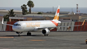 Photo of OY-TCF - Airbus A321-211 operated by Sunclass Airlines